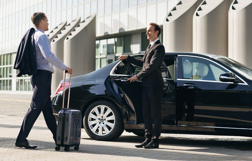 Benefits of Booking Corporate Chauffeur Vehicles for your Clients