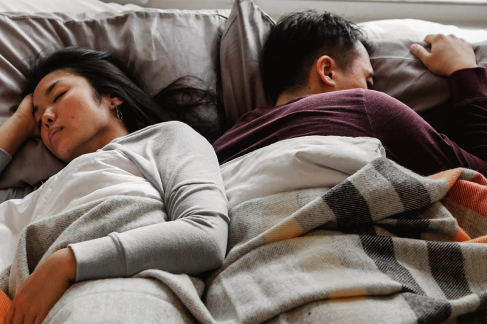 singles or couples who sleeps better